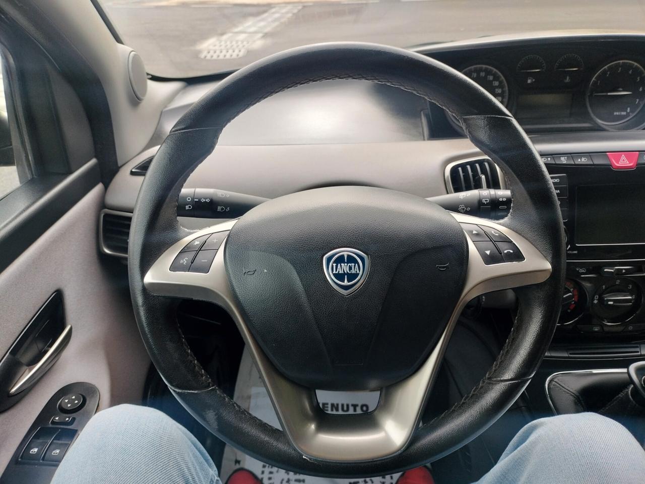 Lancia Ypsilon 1.2 69 CV 5 porte GPL Ecochic Platinum