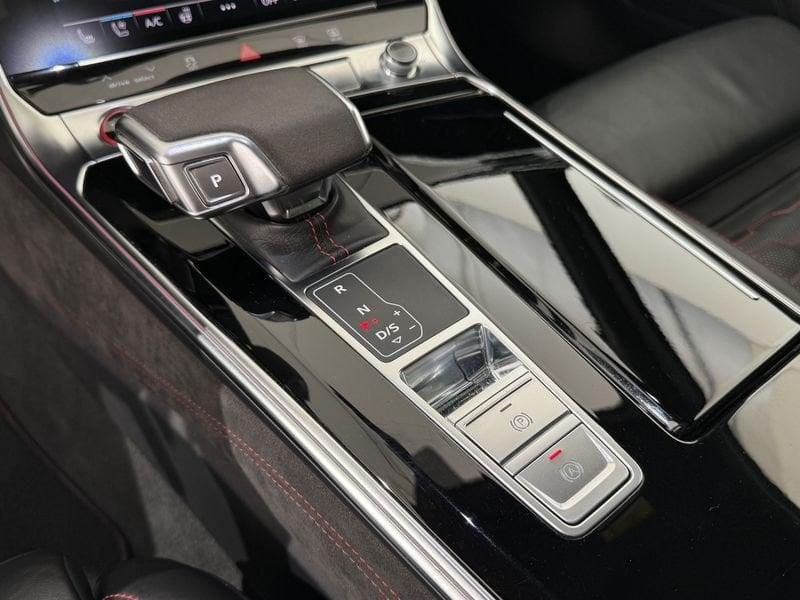 Audi RS6 4.0 quattro tiptronic