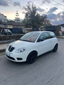 Lancia Ypsilon 1.3 MJT 75 CV Unyca