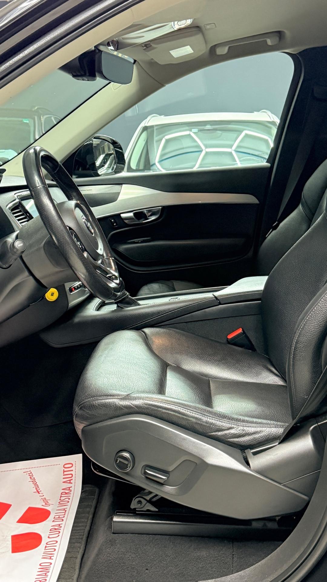 Volvo XC 90 XC90 B5 (d) AWD Geartronic 7 posti Inscription