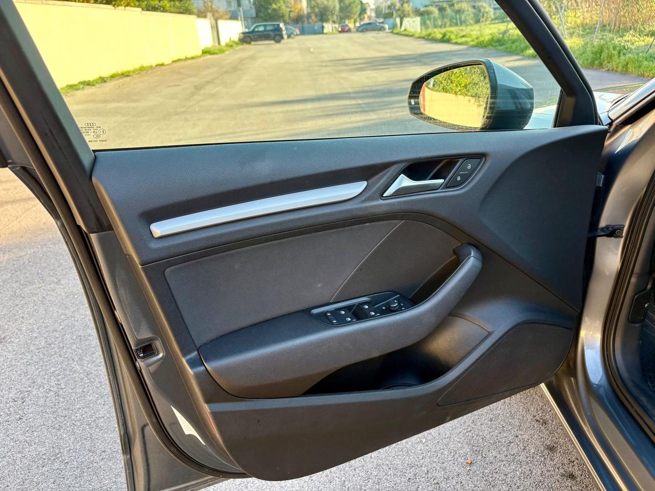 Audi A3 1.6 30 TDI Admired #8285