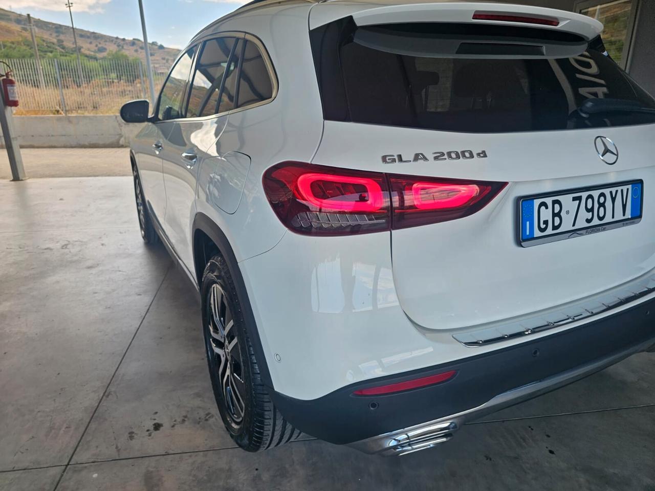 MERCEDES GLA 200D 4MATIC SPORT PLUS