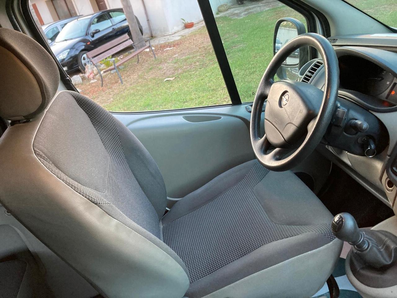 Opel Vivaro 27 2.0 CDTI PC-TN Combi 9 posti