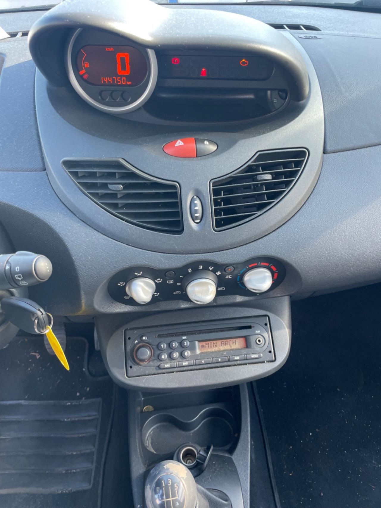 Renault Twingo 1.2 16V LEV SkyLight Benz/Gpl