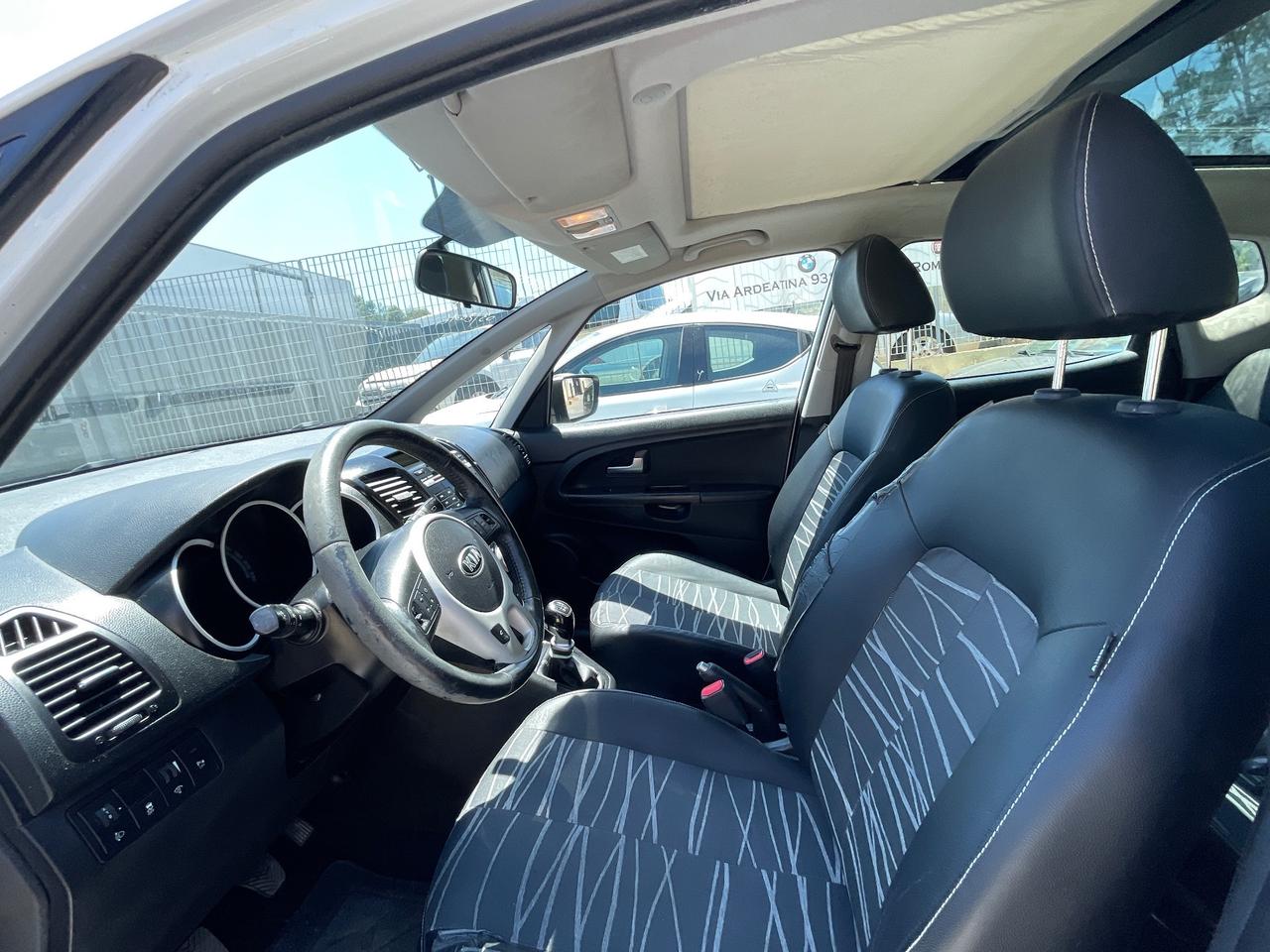 Kia Venga 1.4 Benzina e Metano - Tetto Apribile