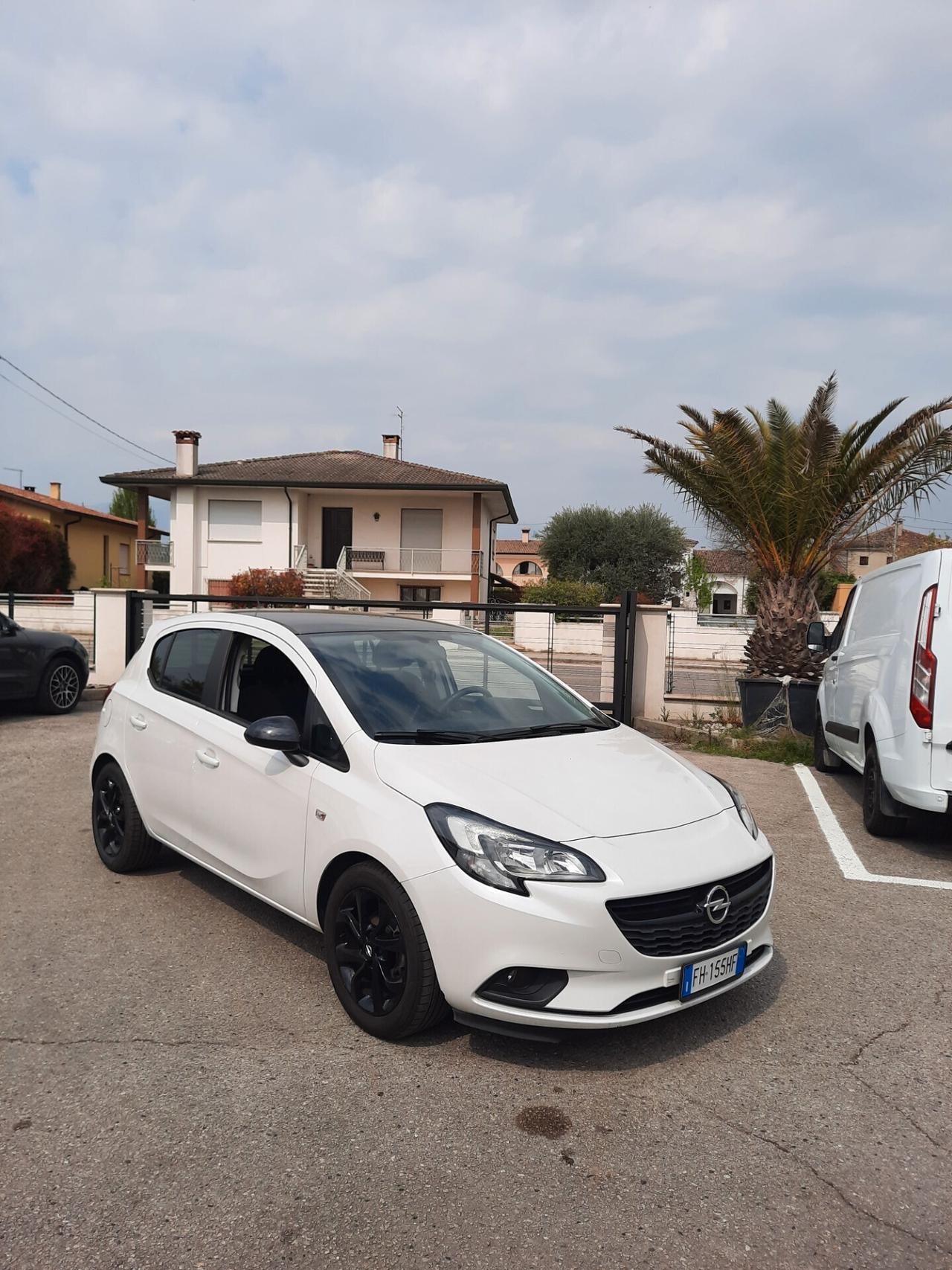 Opel Corsa 1.2 5 porte Innovation OK NEOPATENTATI