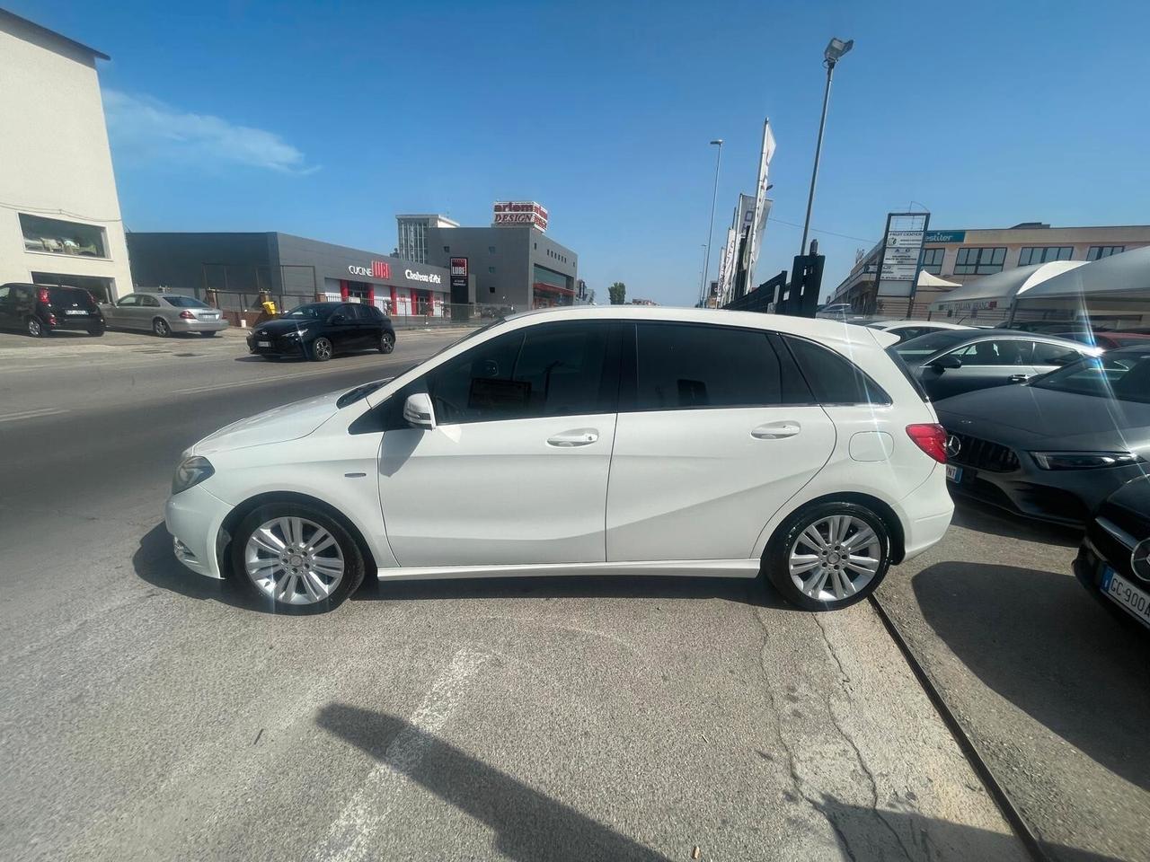 Mercedes-benz B 180 CDI BlueEFFICIENCY Premium