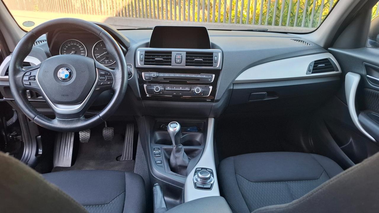 Bmw 116 116d 5p. Urban UNICO PROPRIETARIO--PER NEOPATENTATI