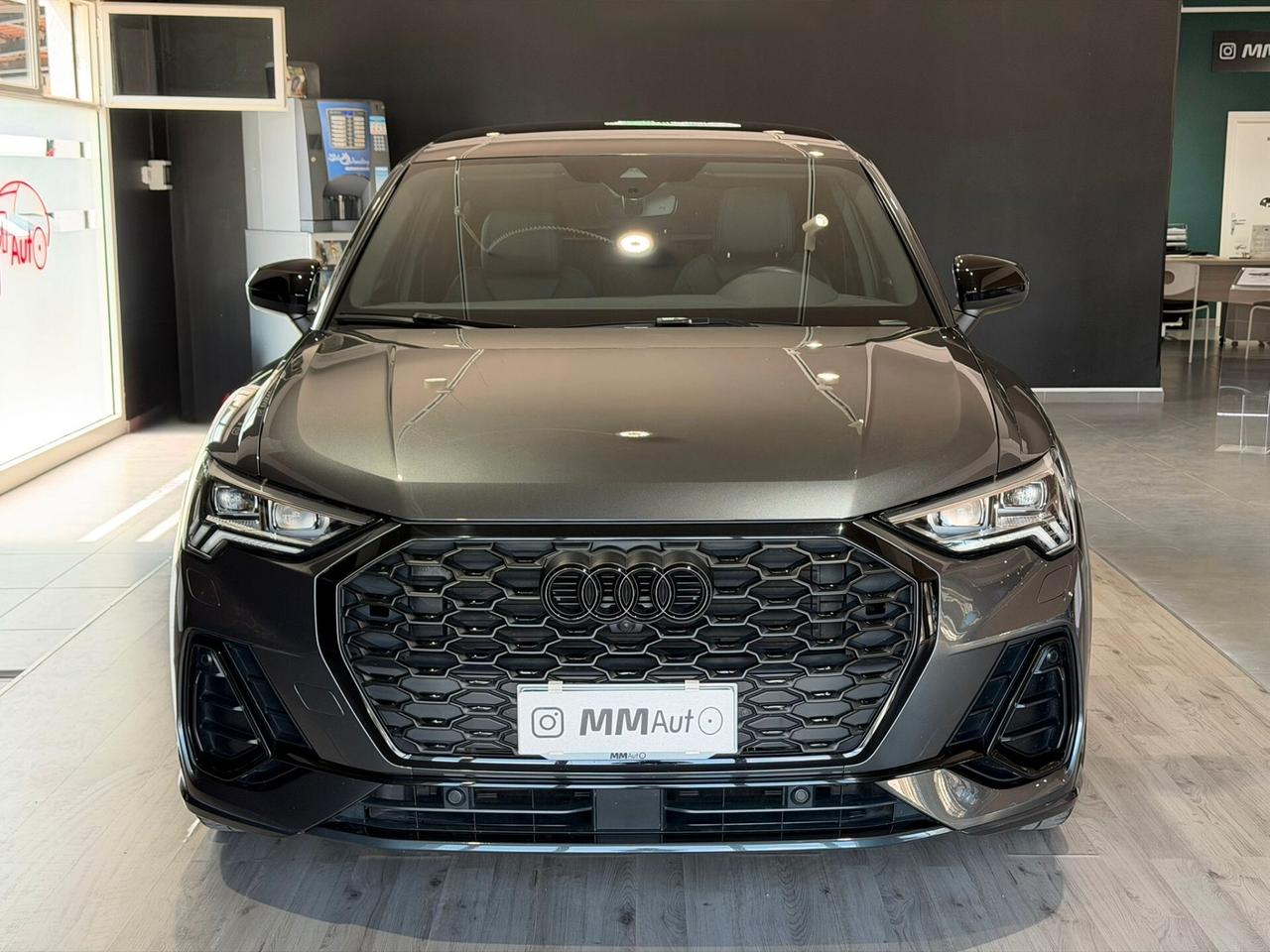 Audi Q3 SPB 35 TDI S-Line Identity Black S-Tronic