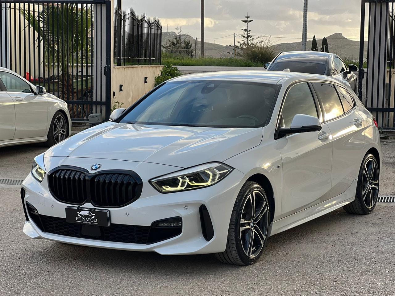 Bmw 118 118d 5p. Msport