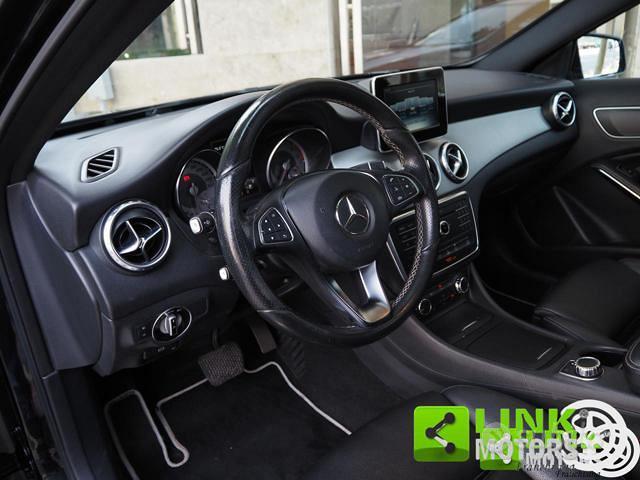 MERCEDES-BENZ GLA 200 d Automatic 4Matic Premium