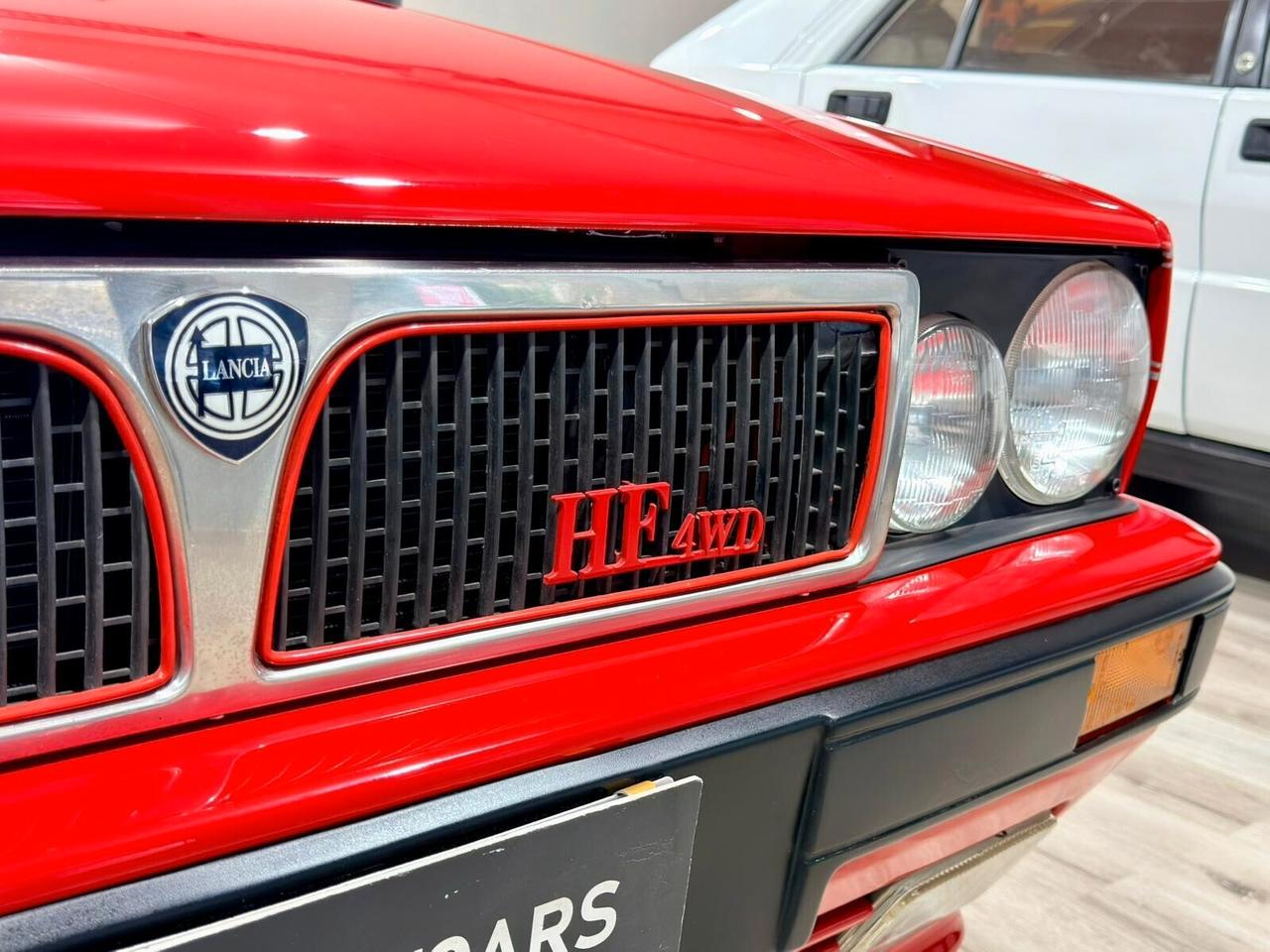 LANCIA DELTA 2.0 TURBO HF 4WD TORINO RESTAURO