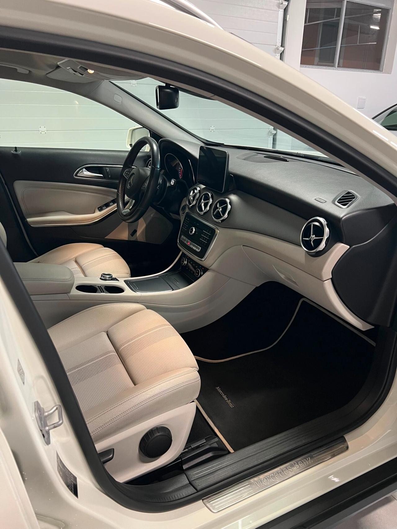 Mercedes-benz GLA 220 d Automatic 4Matic Premium