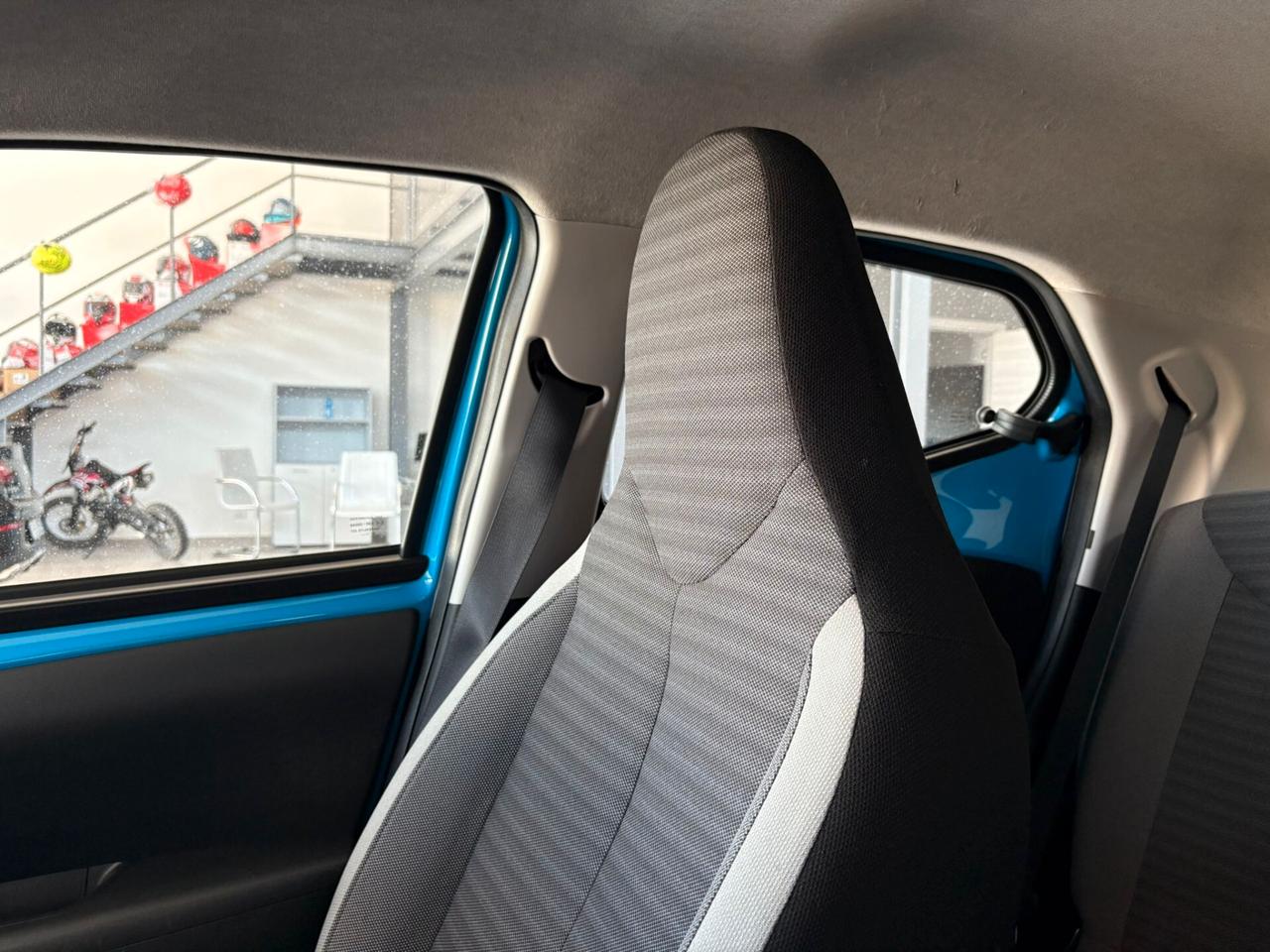 Toyota Aygo Connect 1.0 VVT-i 72 CV 5 porte x-play