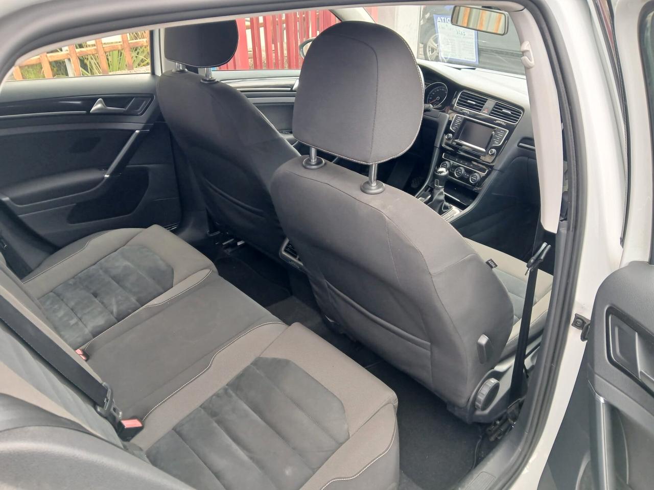 Volkswagen Golf 1.6 TDI DPF 5p. Highline