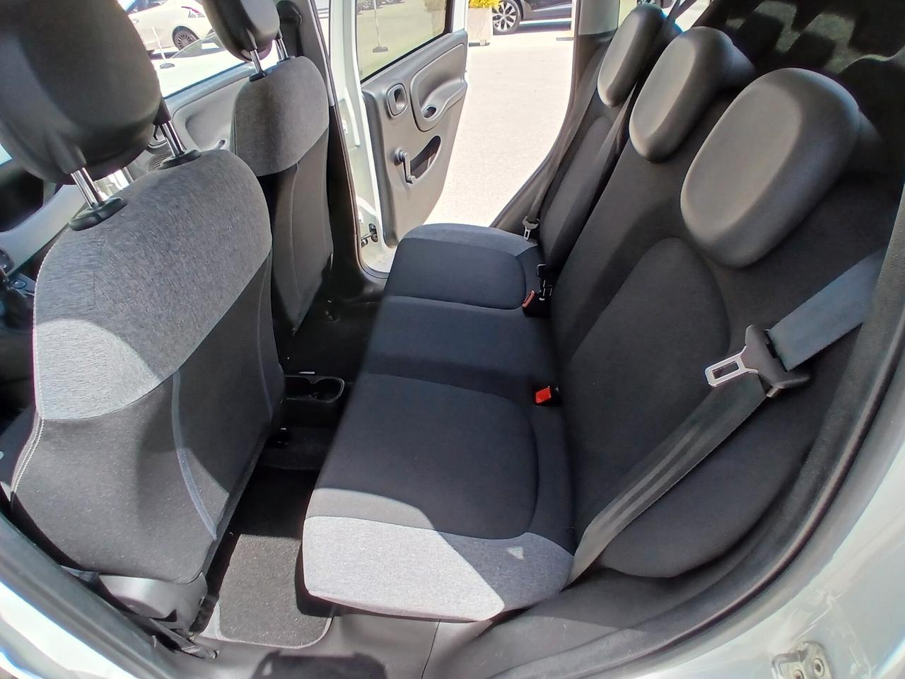 FIAT PANDA 1.0 HYBRID CITY LIFE 2023