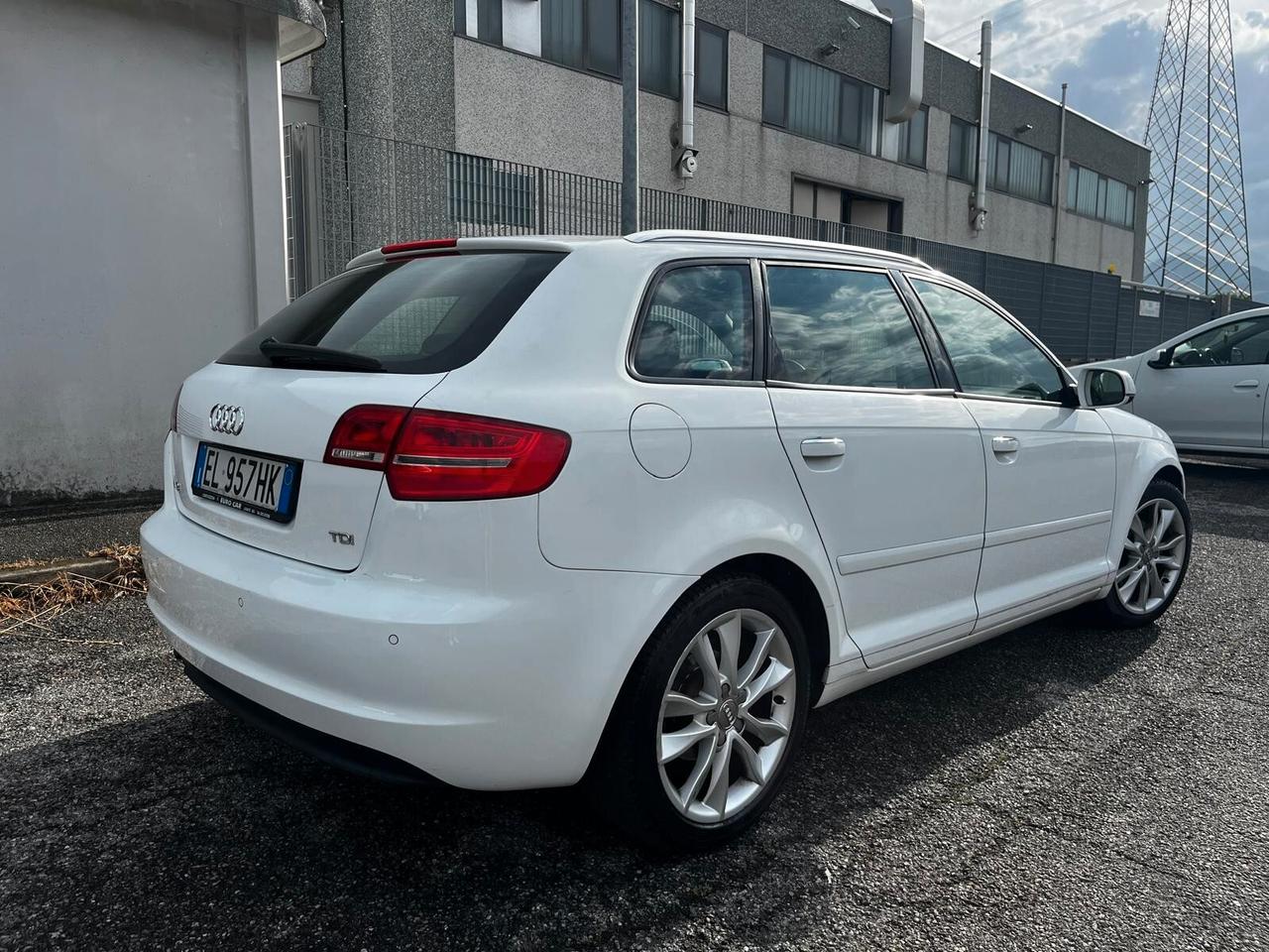 Audi A3 SPB 1.6 TDI 105 CV CR Ambition