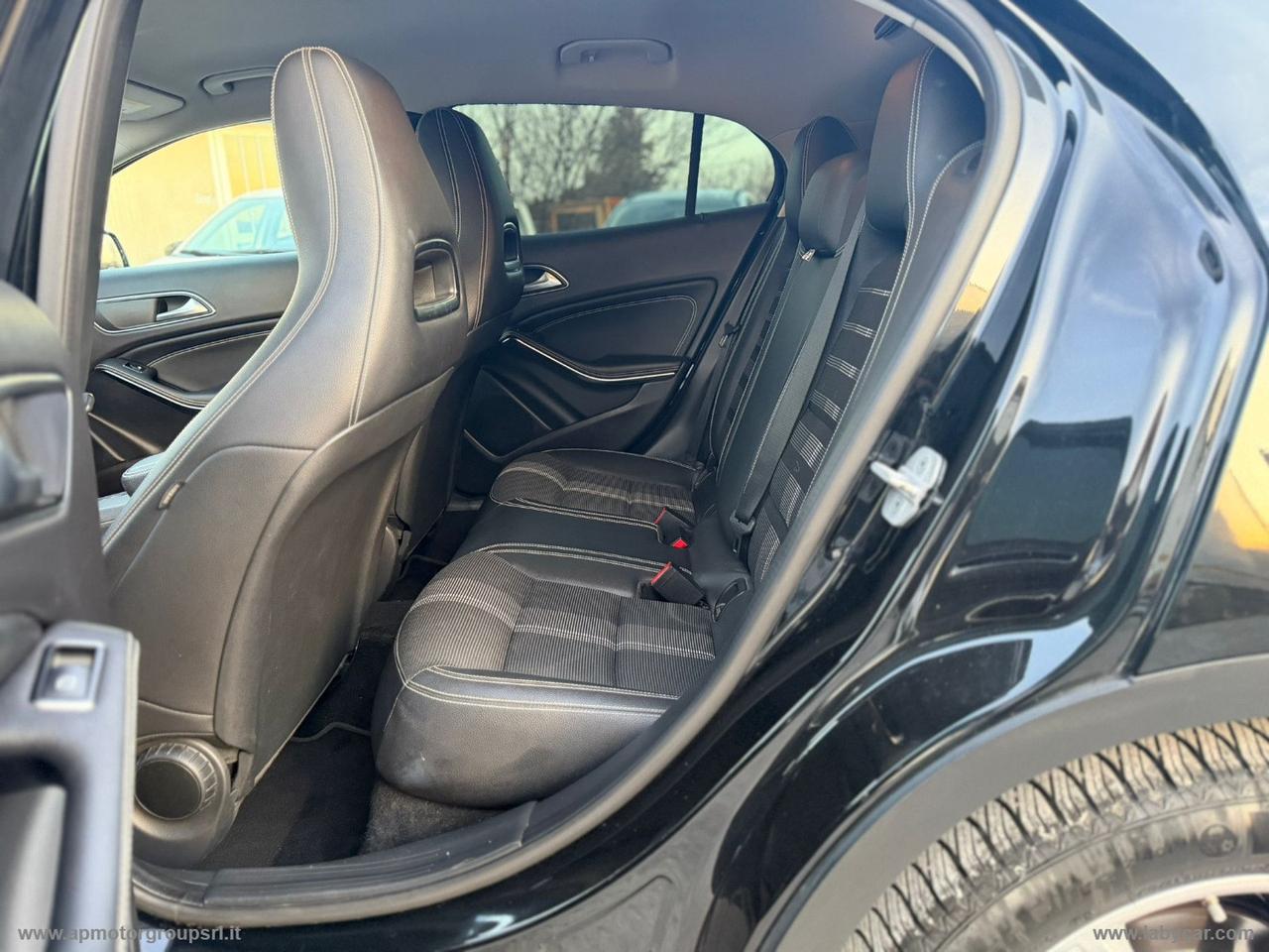 MERCEDES-BENZ GLA 200 d Automatic Sport