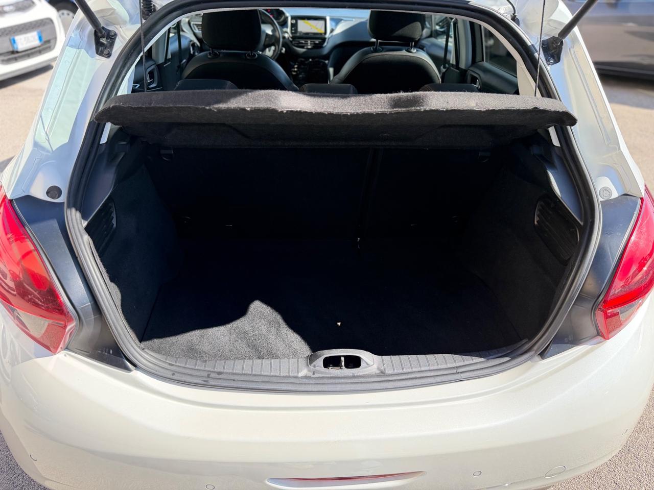 Peugeot 208 BlueHDi 120 S&S 5 porte GT Line PERFETTA
