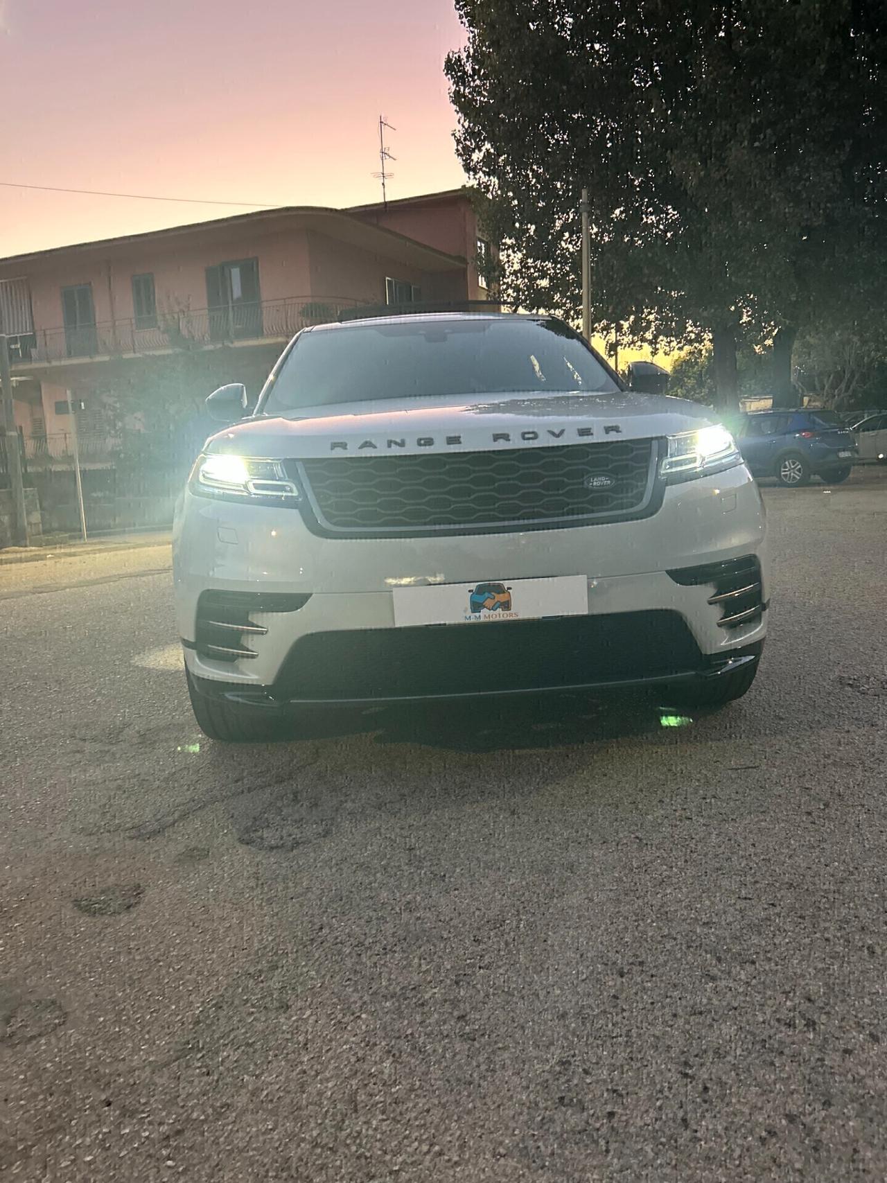 Range Rover Velar 2.0D 180 CV R-Dynamic SE tetto panoramico