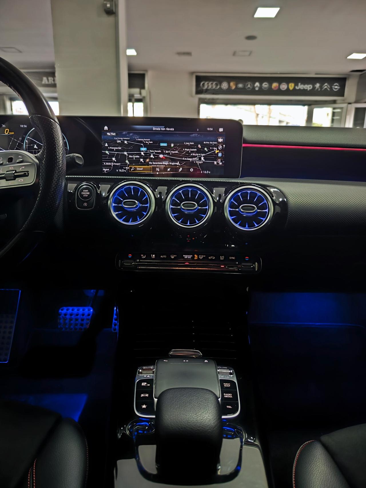 Mercedes-benz A 180 116CV Premium Amg LED