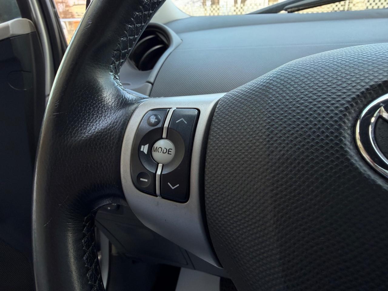 Toyota Yaris 5 porte 69 cv