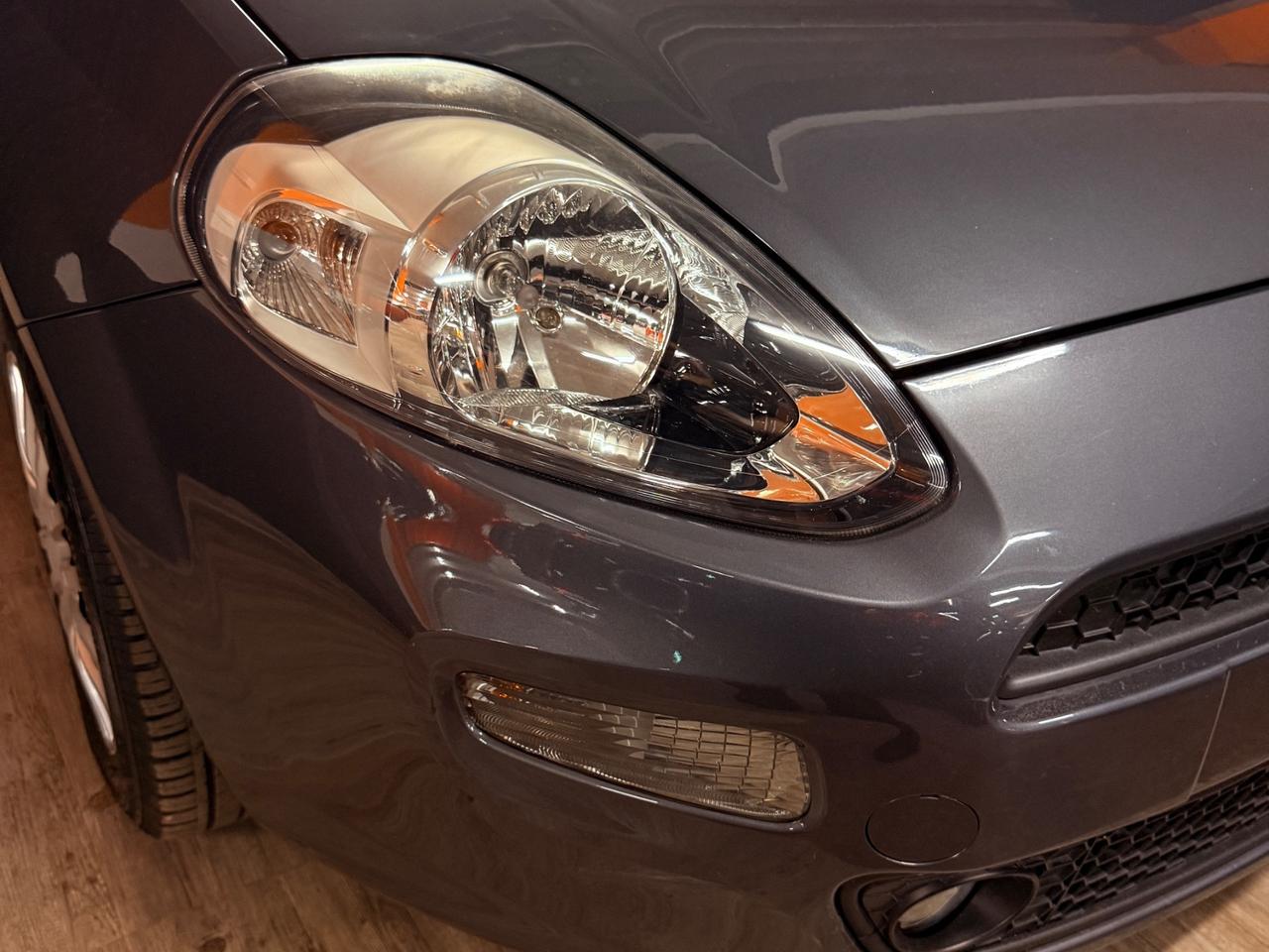 STUPENDA FIAT PUNTO GPL CON SOLI 84.047 KM
