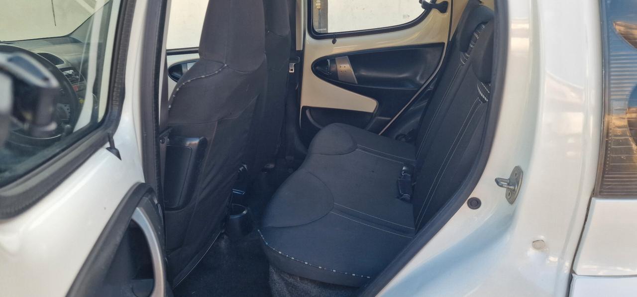 Citroen C1 1.0 3p. Van Attraction