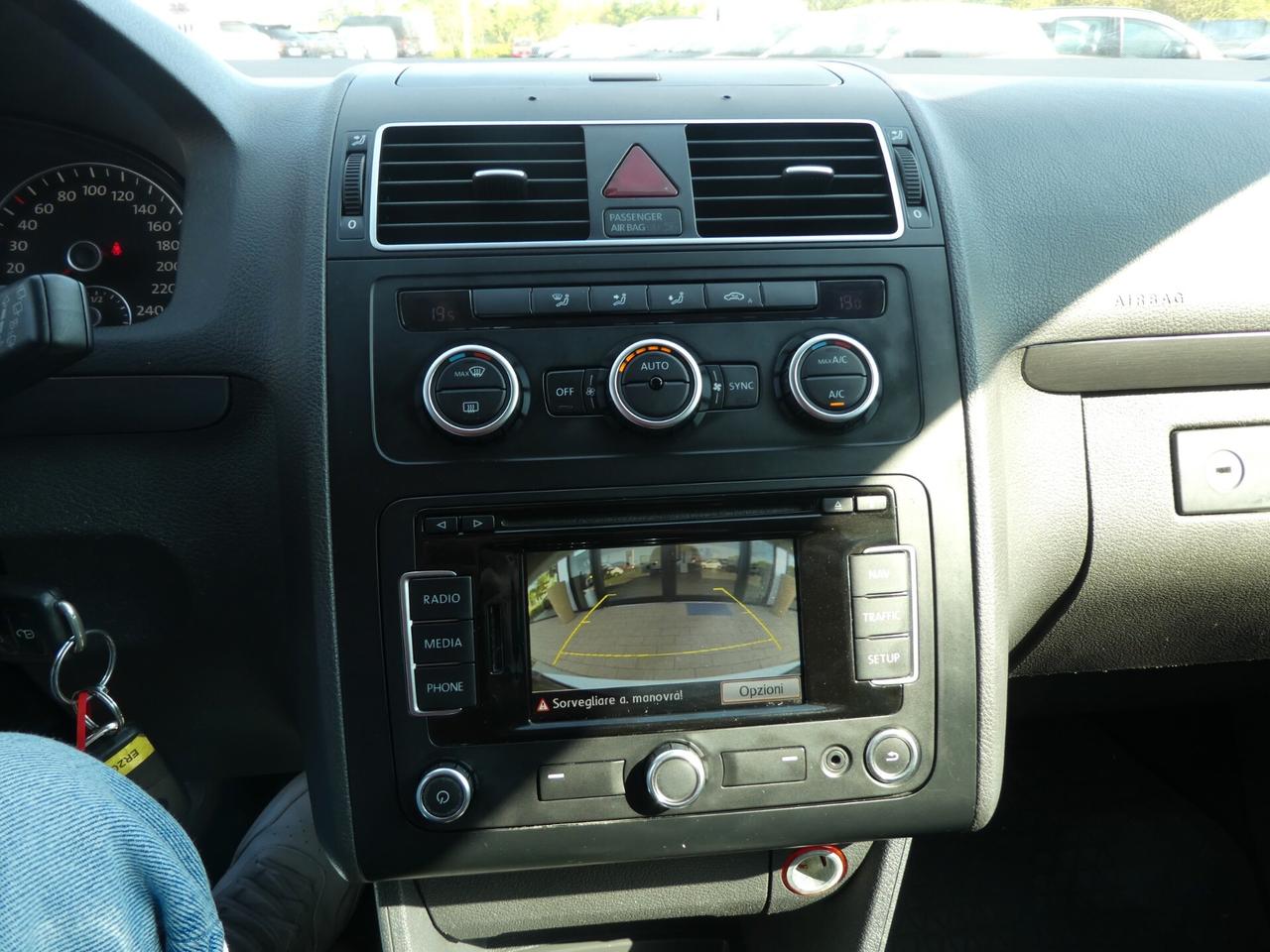 Volkswagen Touran 1.6 TDI DSG Comfortline OK NEOPATENTATI