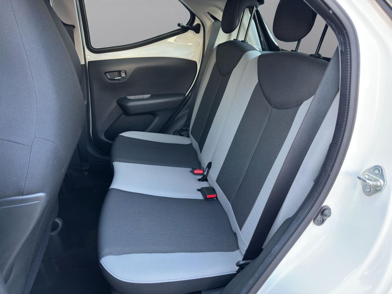 Toyota Aygo 5p 1.0 x-play my15