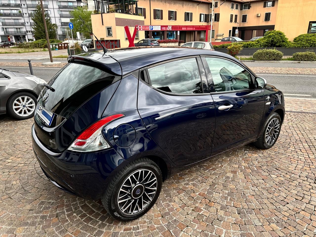 Lancia Ypsilon 1.2Bz 69CV 5P Mya -Neopatentati