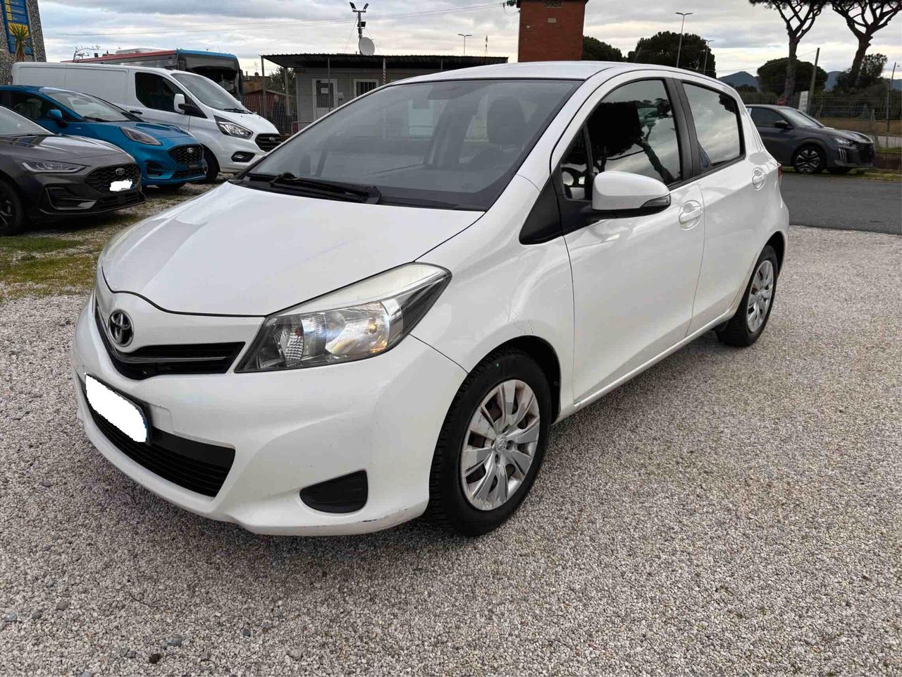 Toyota Yaris 1.0 5 porte
