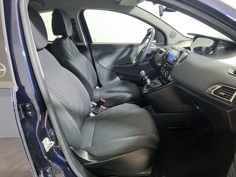 Lancia Ypsilon Ypsilon 1.2 Silver Gpl 69cv