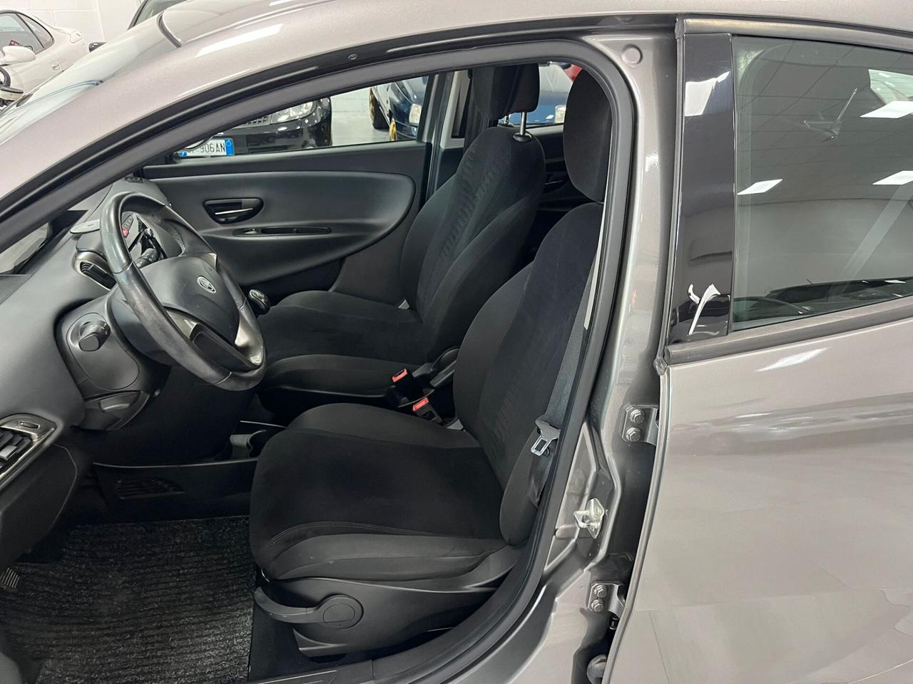 Lancia Ypsilon 1.3 mjt