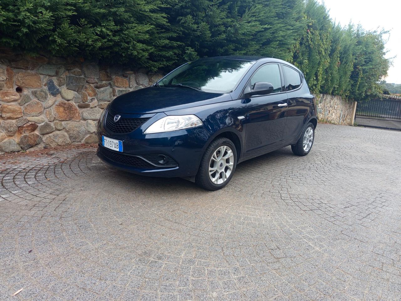 Lancia Ypsilon 1.2 69 CV 5 porte S&S Platinum 11/2018