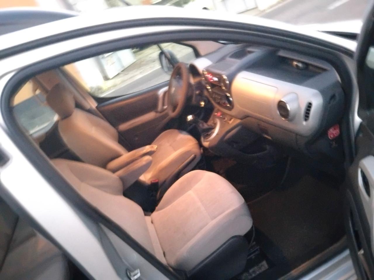 Peugeot Partner Tepee 1.6 HDi 90CV Outdoor 5 POSTI FURGONATO X NEO PATENTATI