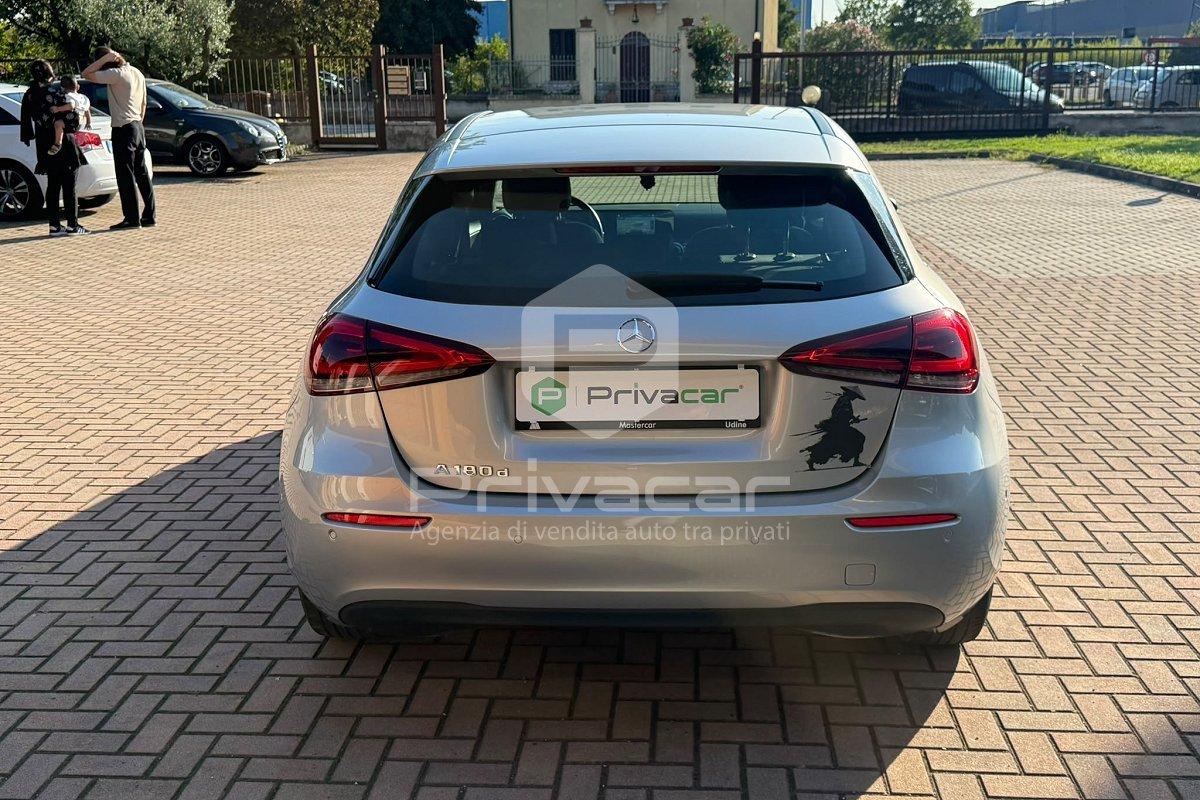 MERCEDES A 180 d Automatic Business