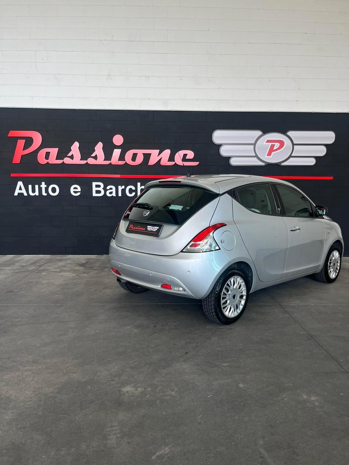 Lancia Ypsilon 1.2 69 CV 5 porte Gold NON VINCOLATO A FINANZ