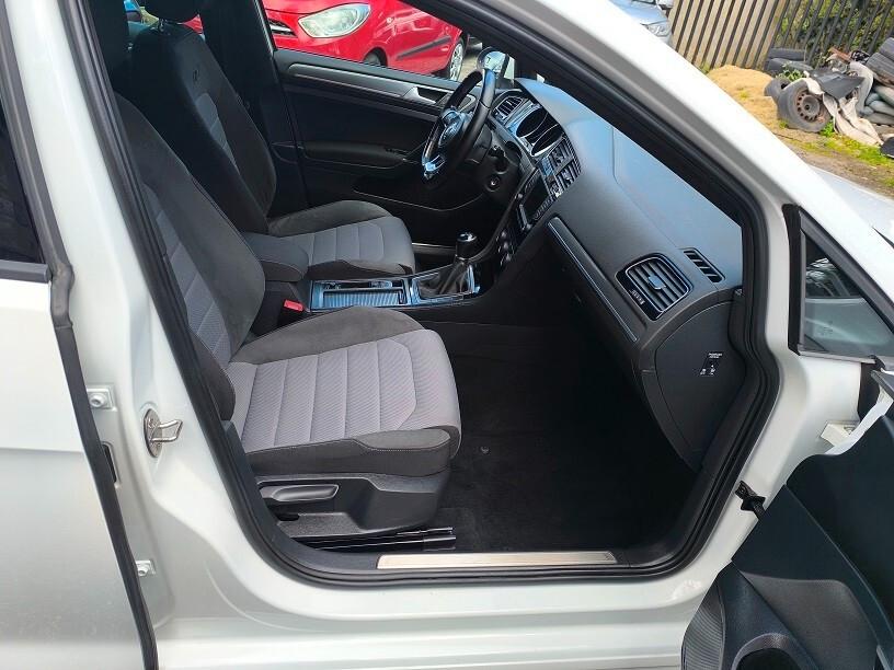 Volkswagen Golf 2.0 TDI 5p. 150 CV R-LINE