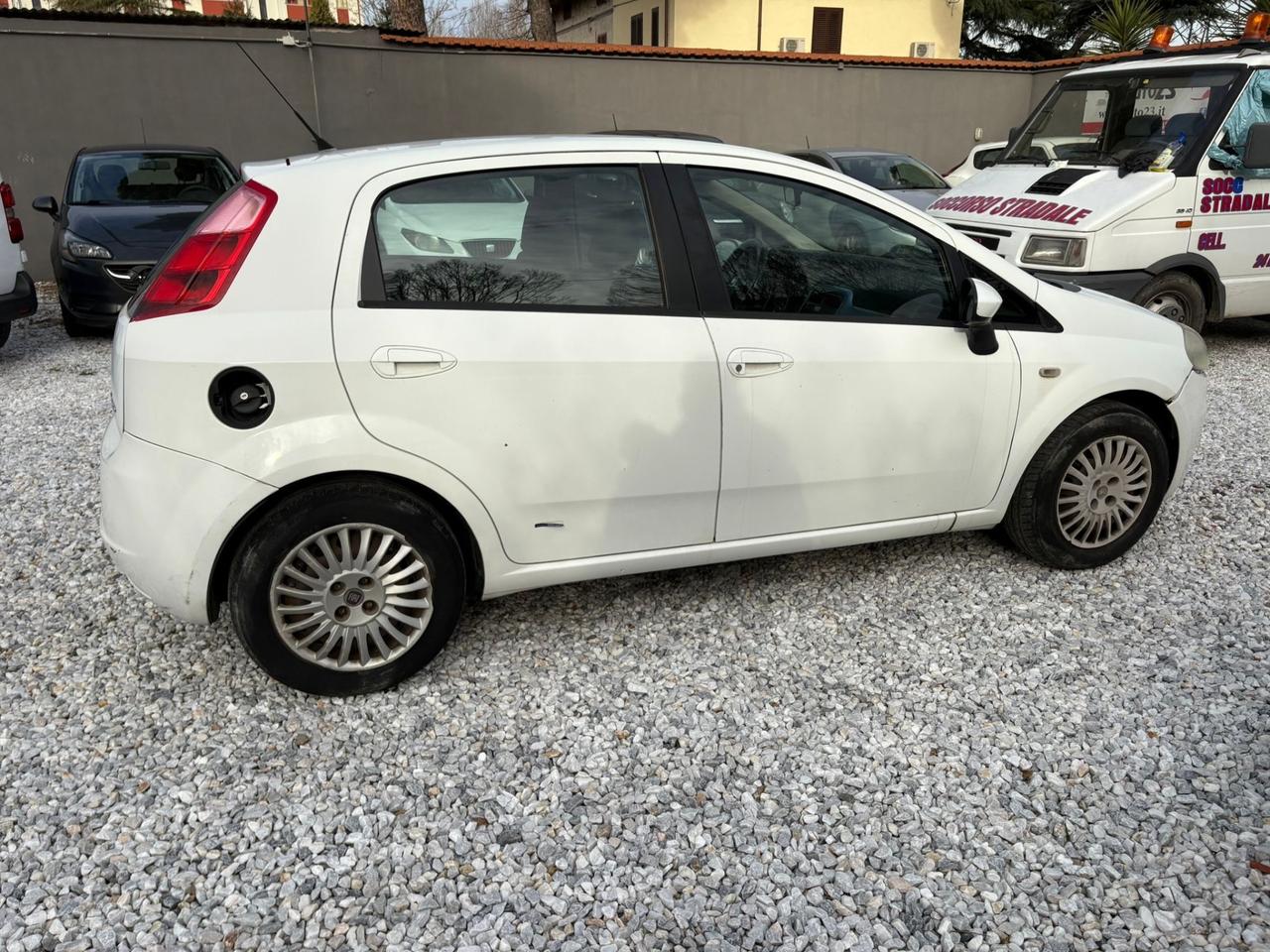 Fiat Grande Punto 1.3 MJT 75 CV 5 porte Dynamic Ok Neopatenti