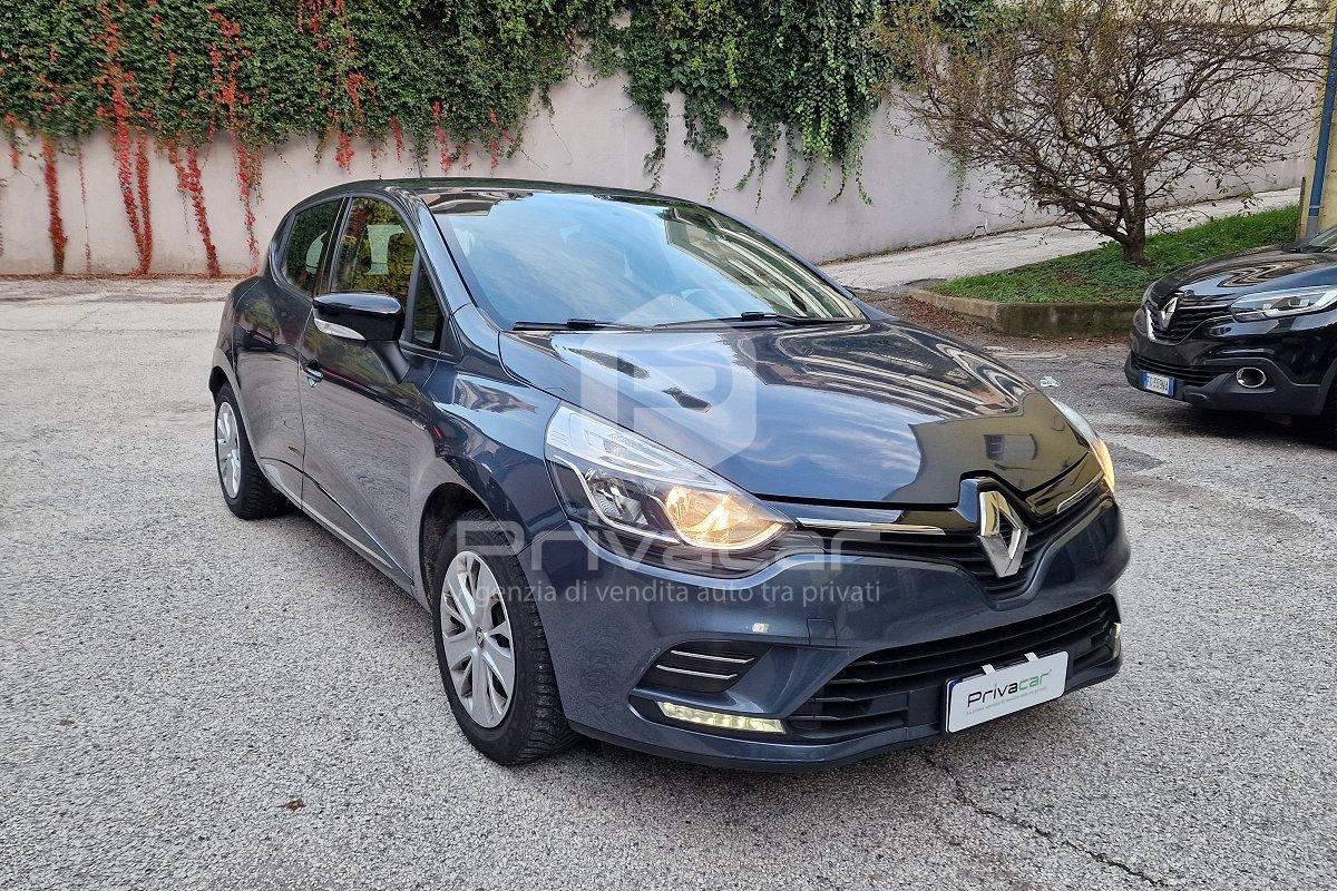 RENAULT Clio 1.2 75 CV 5 porte Duel2