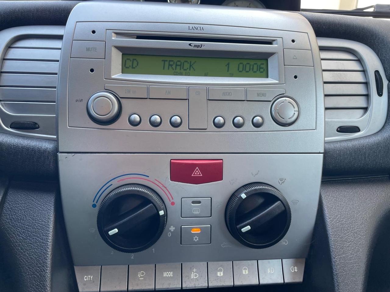 Lancia Ypsilon 1.2 69 CV Platinum