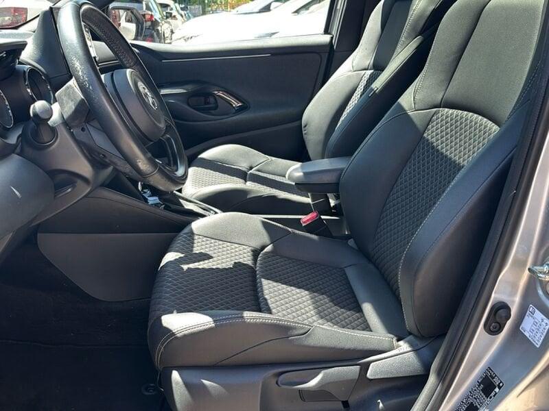 Toyota Yaris Hybrid Lounge MY22