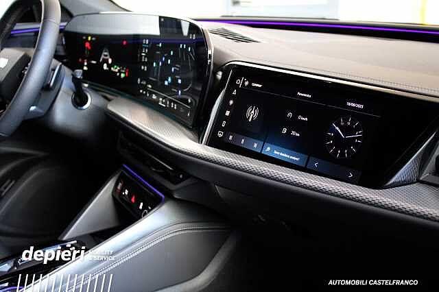 Audi Q5 TDi S tronic quattro Launch edition one mHEV+