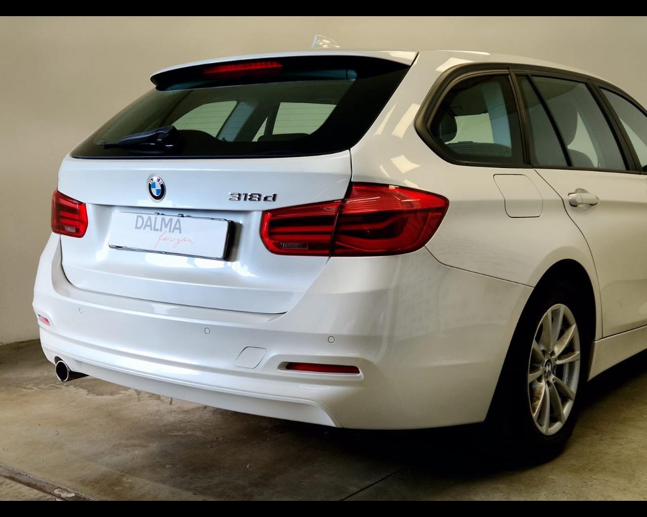 BMW Serie 3 F/30-31-34-80 - 318d Touring auto