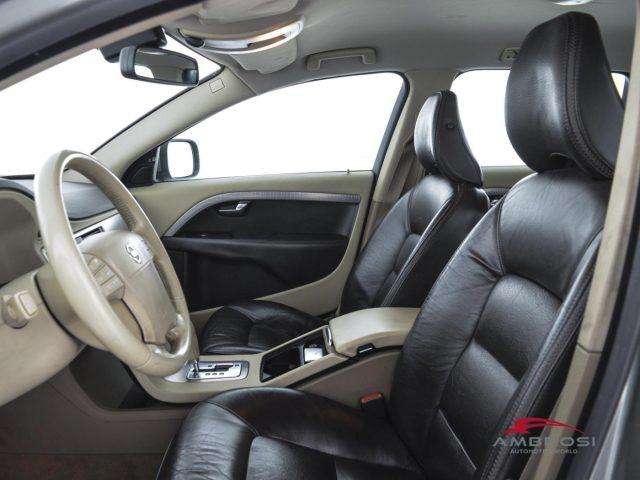 VOLVO XC70 2.4 D5 20V (185CV) cat AWD Momentum - PER OPERATOR