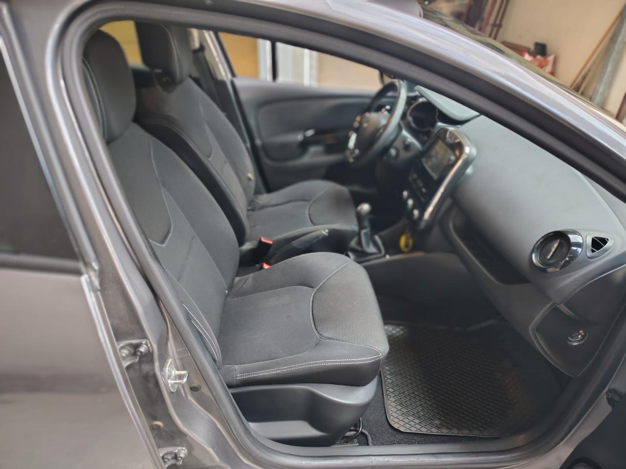 Renault Clio 1.5 dCi 8V 75CV 5 porte Costume National