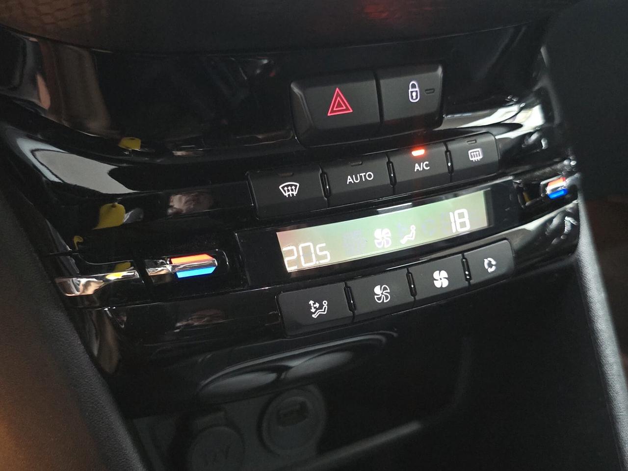 Peugeot 208 BlueHDi 100 S&S 5 porte GT Line