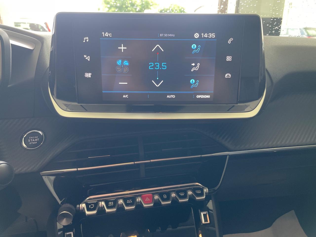 Peugeot 208 PureTech 100 EAT8 5 porte Allure Pack - Nessun vincolo -