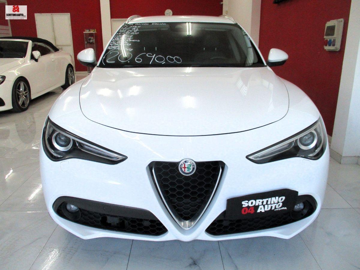 A.R.Stelvio 2.2 T.diesel 210cv AT8 Q4 Exec.-2018